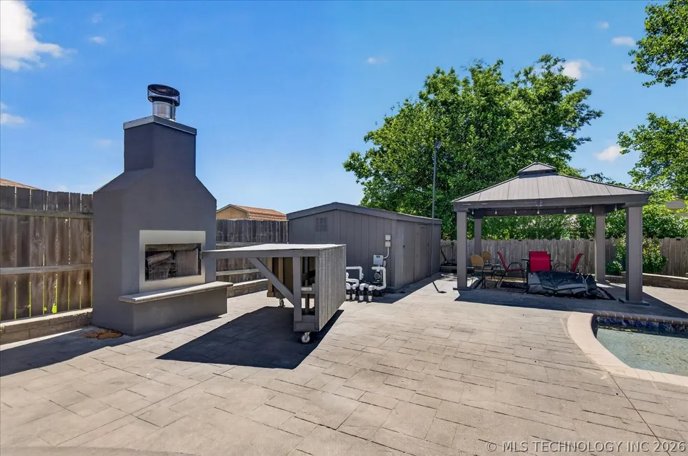 6700 SE Quail Ridge Road Bartlesville, OK 74006