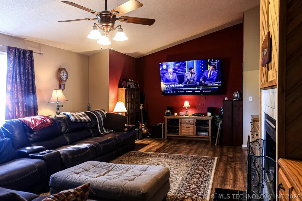 65 Pickle Lane Heavener, OK 74937