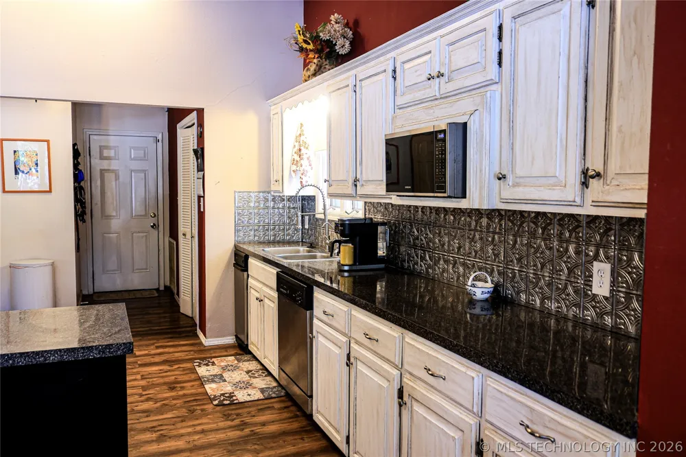 65 Pickle Lane Heavener, OK 74937