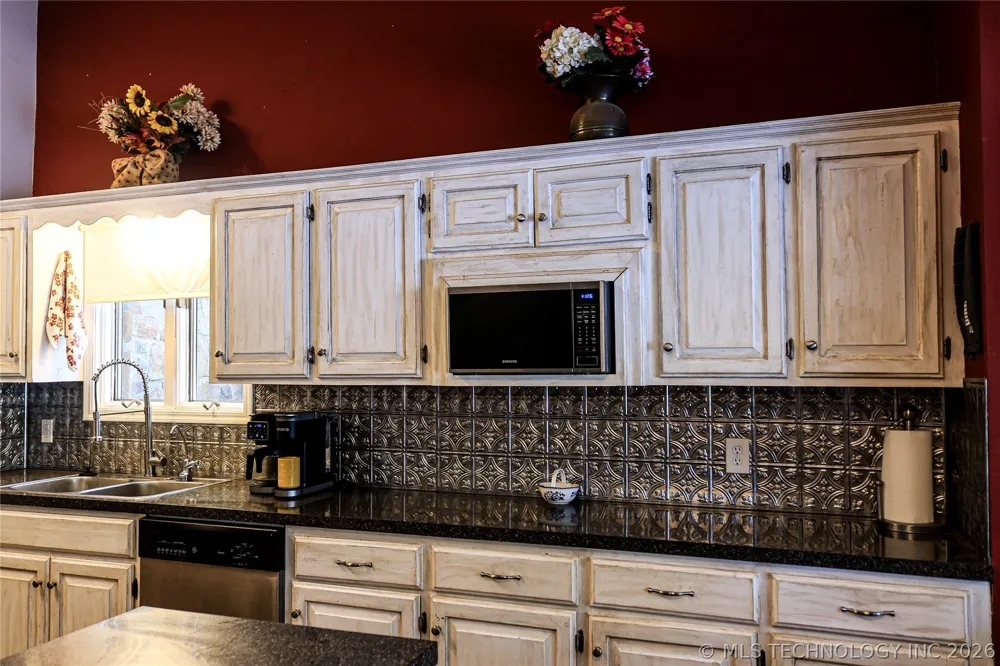 65 Pickle Lane Heavener, OK 74937