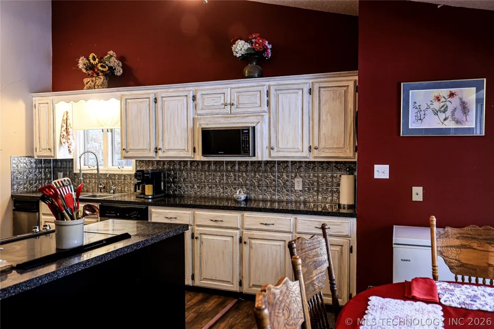 65 Pickle Lane Heavener, OK 74937