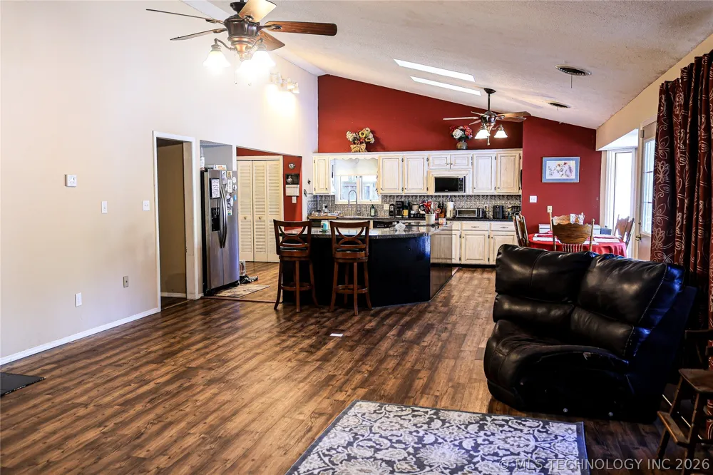 65 Pickle Lane Heavener, OK 74937