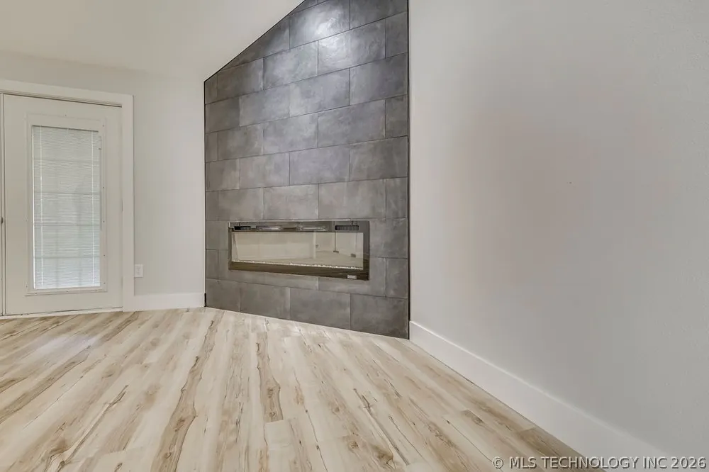 3829 S 117th EastAvenue Tulsa, OK 74146
