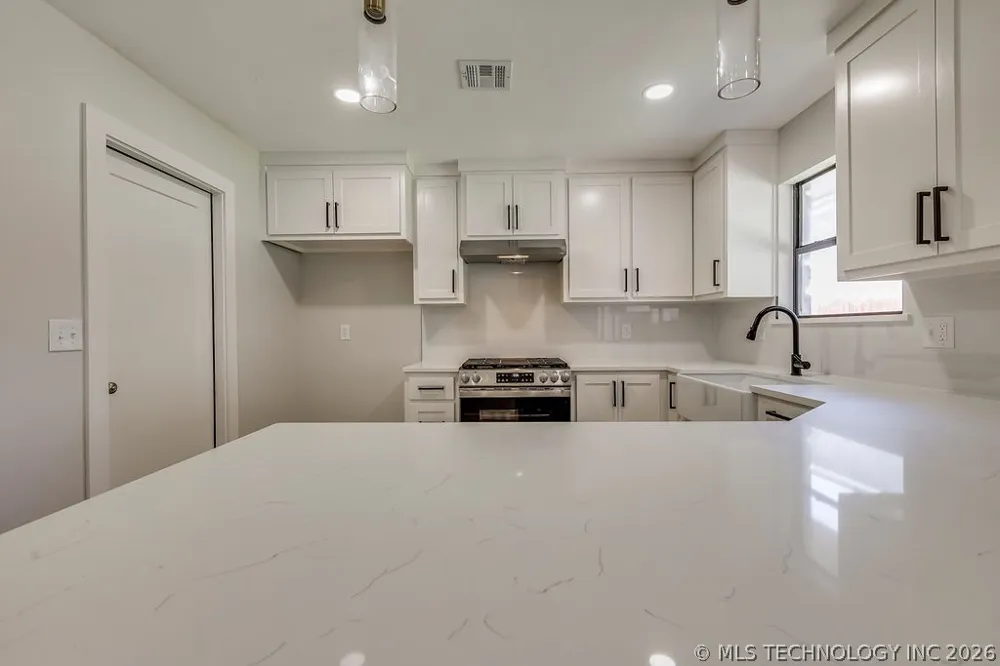 3829 S 117th EastAvenue Tulsa, OK 74146