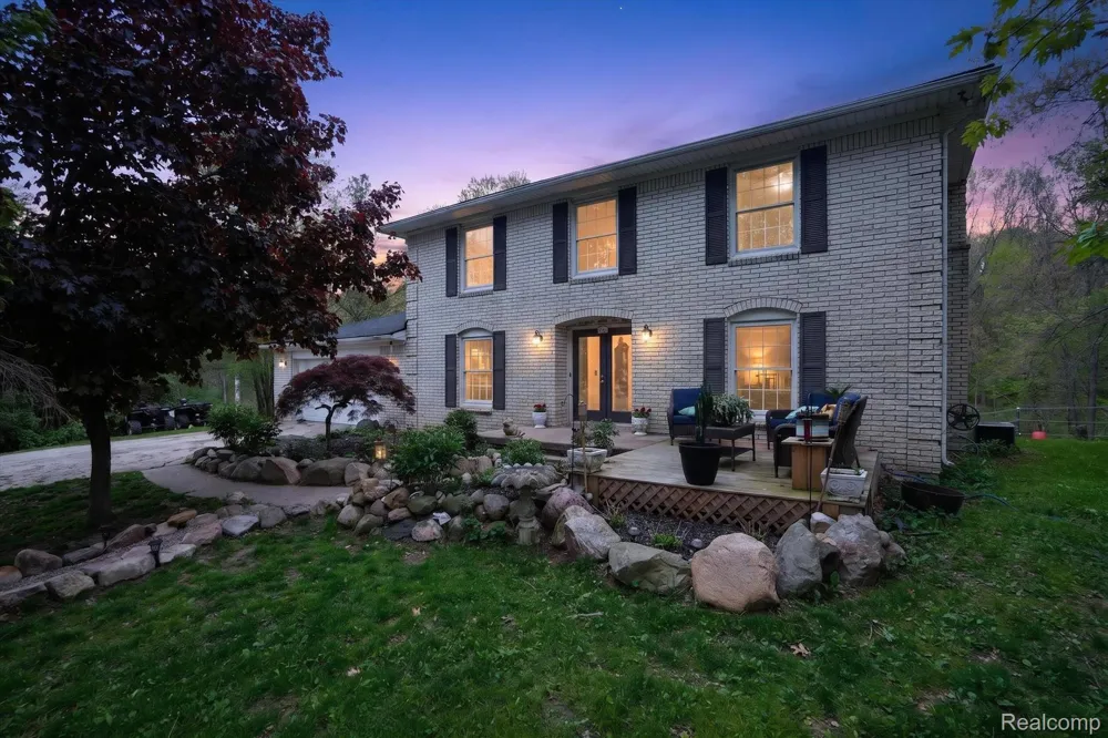 17301 Donohue Road Unadilla Township, MI 48169