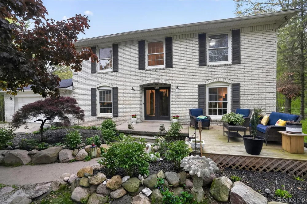 17301 Donohue Road Unadilla Township, MI 48169