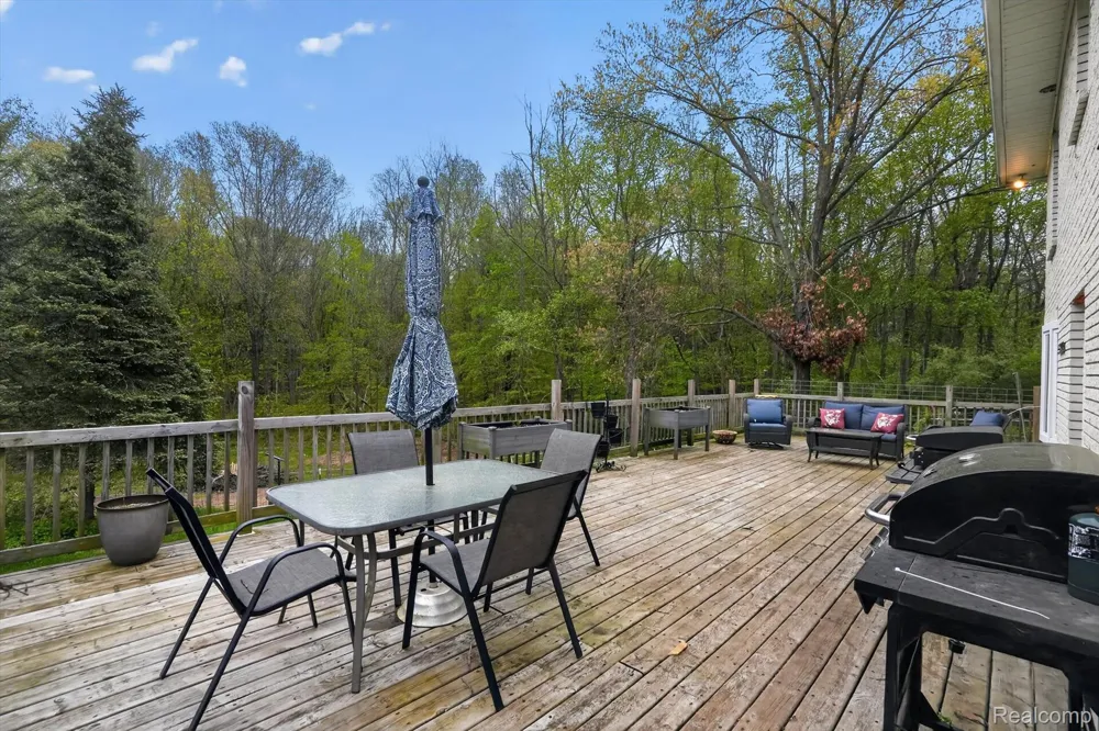 17301 Donohue Road Unadilla Township, MI 48169