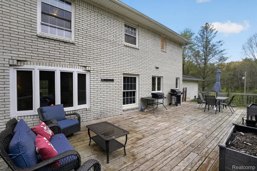 17301 Donohue Road Unadilla Township, MI 48169