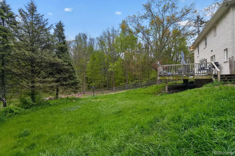 17301 Donohue Road Unadilla Township, MI 48169