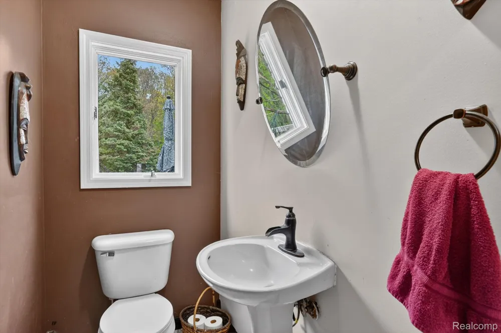 17301 Donohue Road Unadilla Township, MI 48169