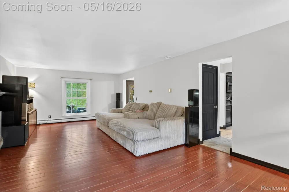 17301 Donohue Road Unadilla Township, MI 48169