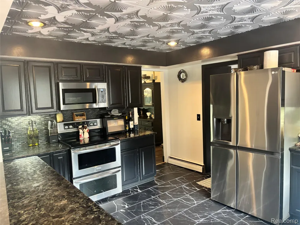 17301 Donohue Road Unadilla Township, MI 48169