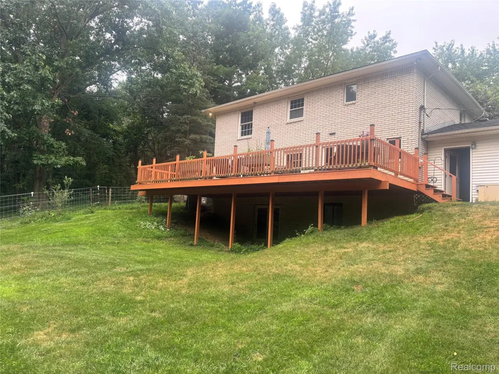 17301 Donohue Road Unadilla Township, MI 48169