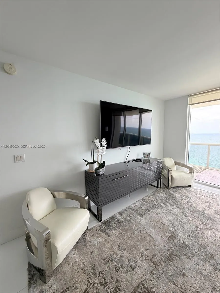 1800 S Ocean Dr #3002 Hallandale Beach, FL 33009