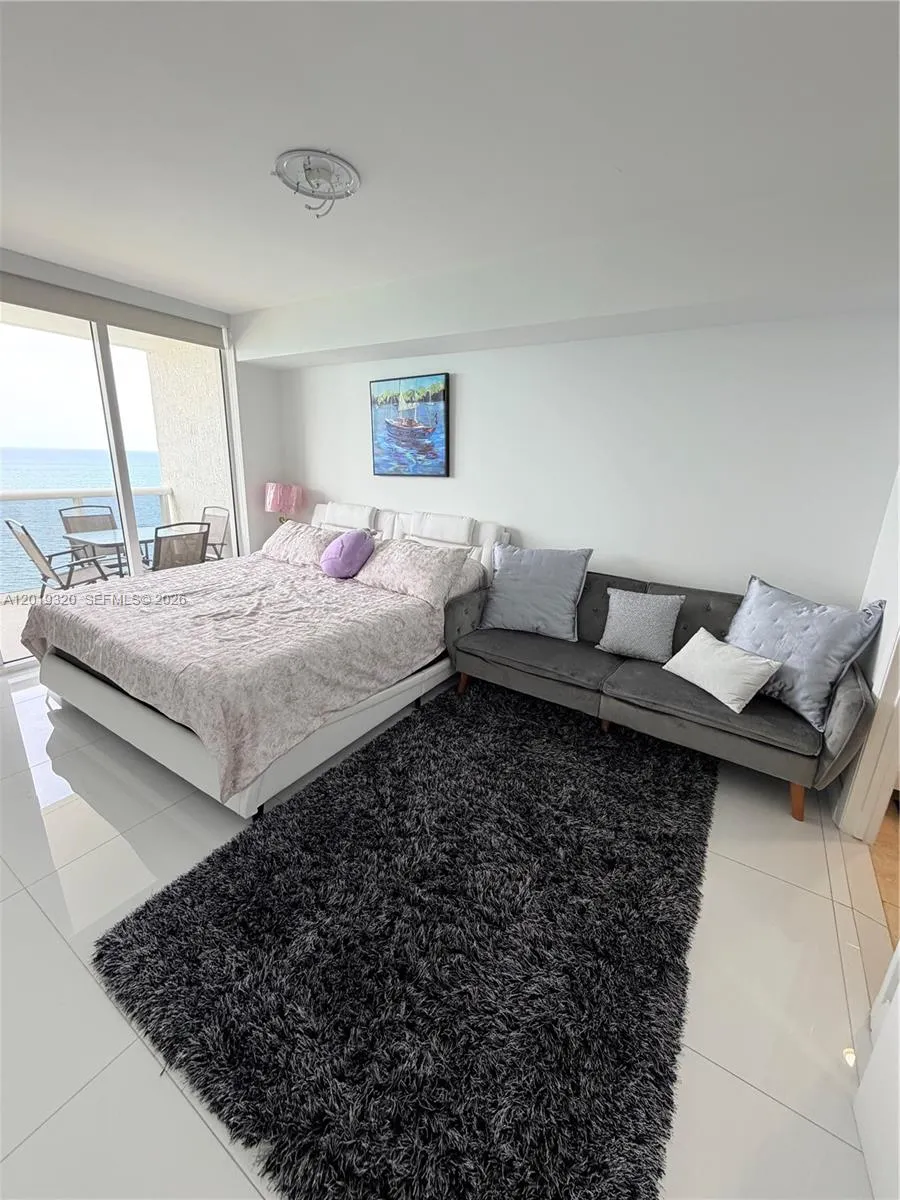 1800 S Ocean Dr #3002 Hallandale Beach, FL 33009