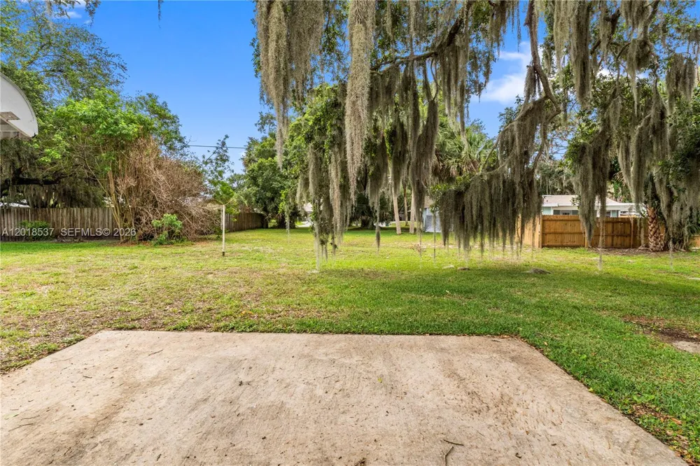 326 Belfast Sebastian, FL 32958