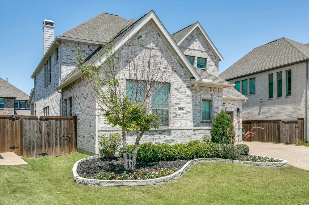3709 Dame Cara Way Lewisville, TX 75056