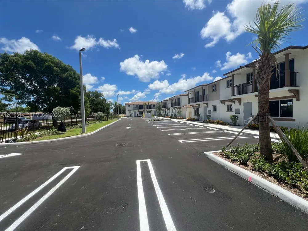 199 Redland Rd #B5 Florida City, FL 33034