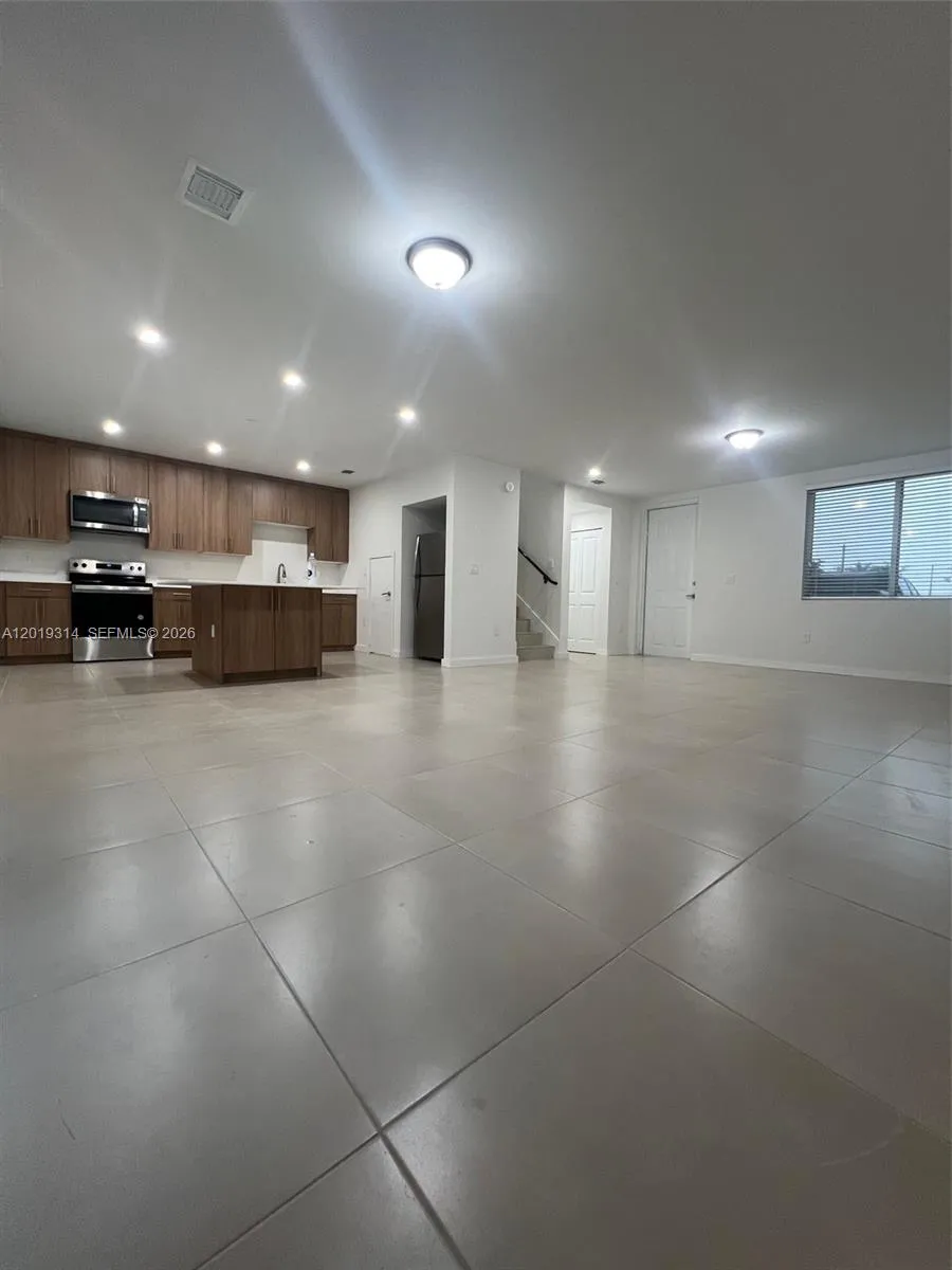 199 Redland Rd #B5 Florida City, FL 33034