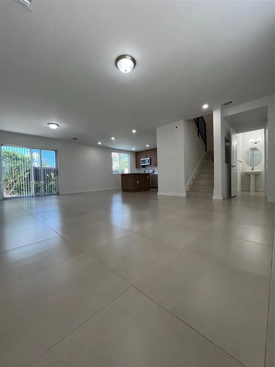 199 Redland Rd #B5 Florida City, FL 33034