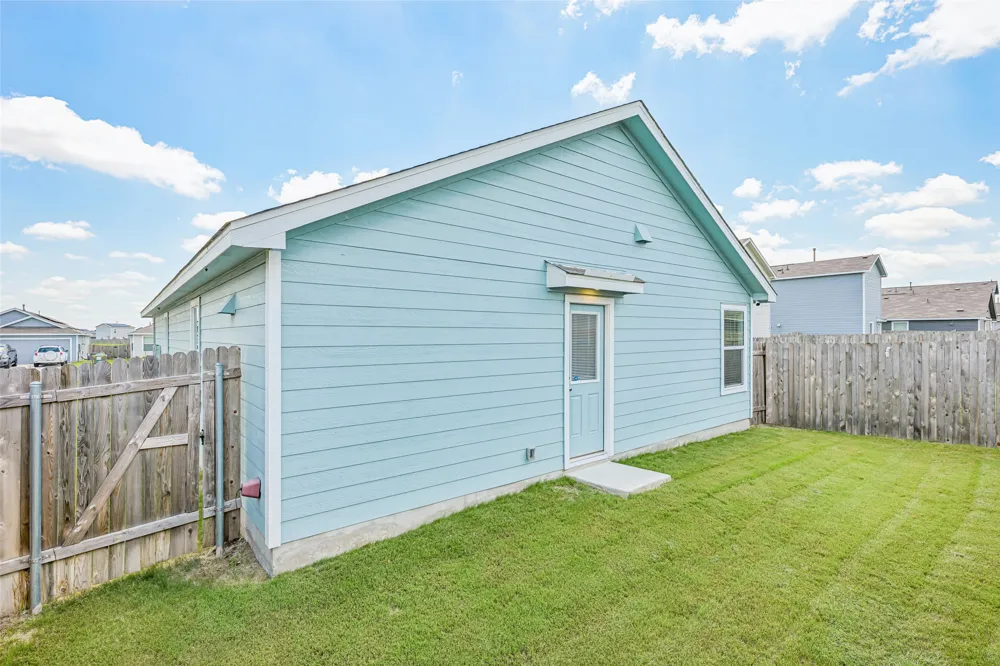 243 Basalt Drive Maxwell, TX 78656