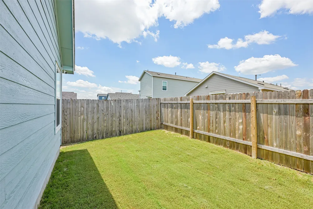 243 Basalt Drive Maxwell, TX 78656