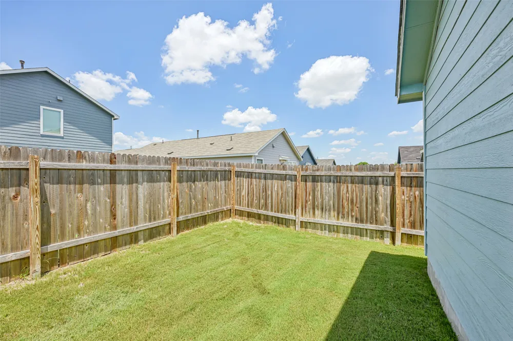 243 Basalt Drive Maxwell, TX 78656