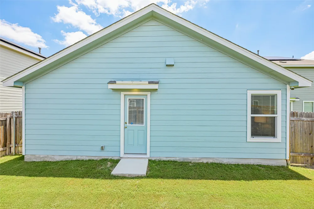 243 Basalt Drive Maxwell, TX 78656