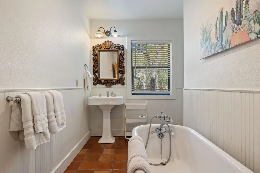 8101 FM 3237 Driftwood, TX 78619