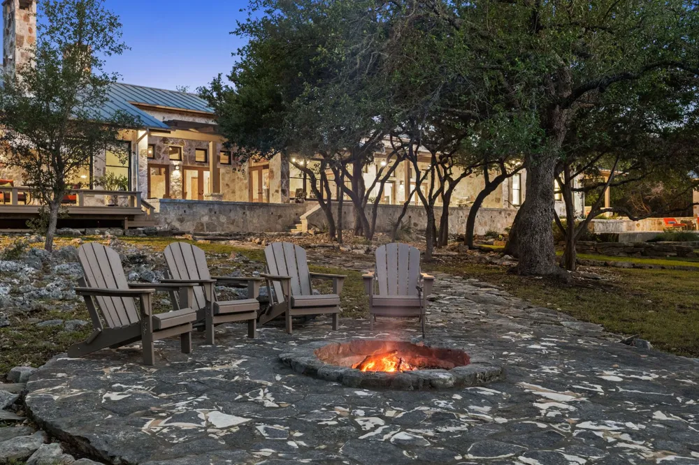 8101 FM 3237 Driftwood, TX 78619