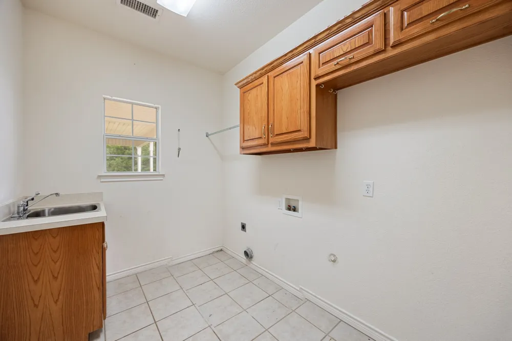 7644 County Rd 302 Road Terrell, TX 75160