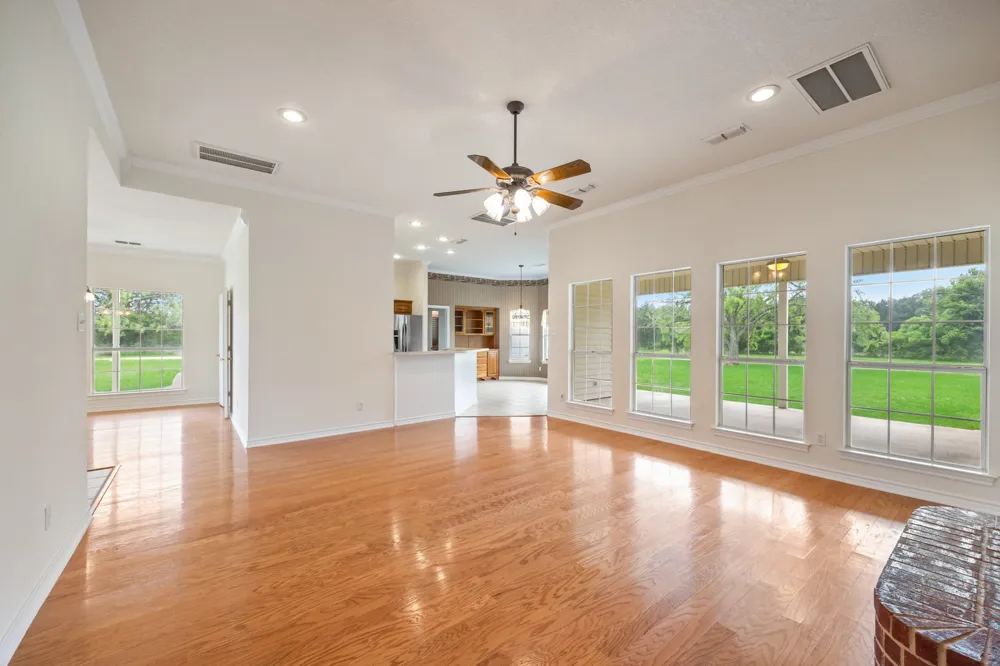 7644 County Rd 302 Road Terrell, TX 75160