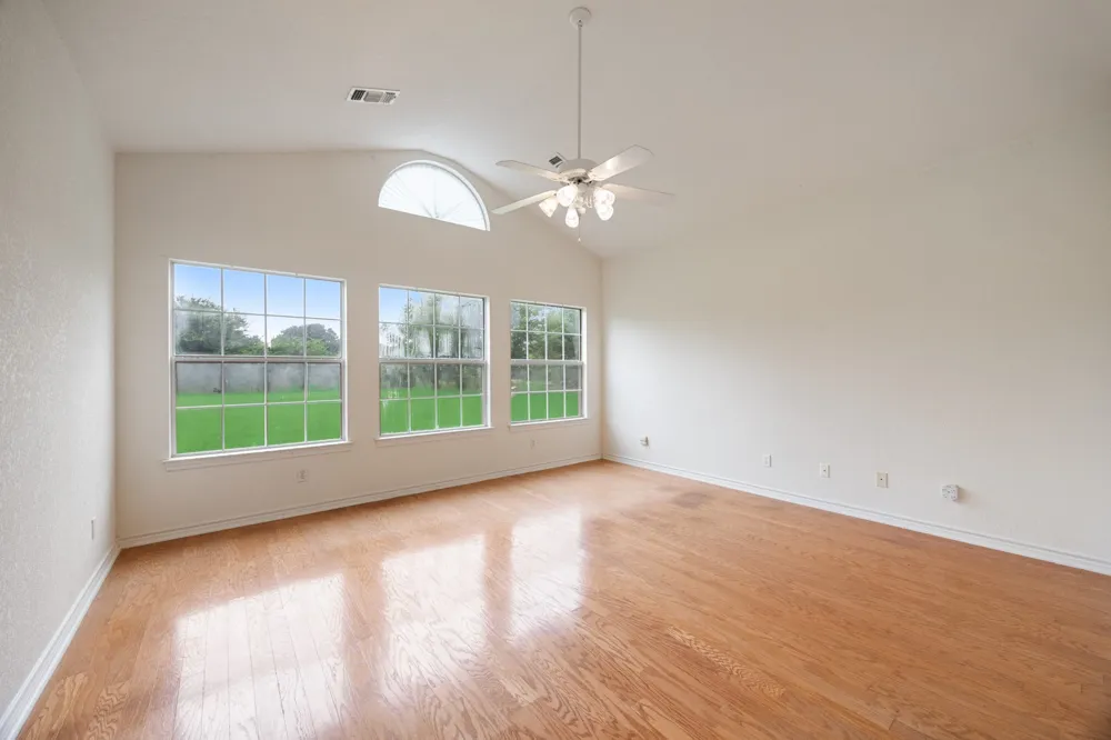 7644 County Rd 302 Road Terrell, TX 75160