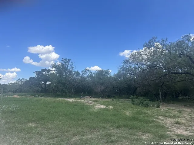 20588 S State Highway 16 Von Ormy, TX 78073