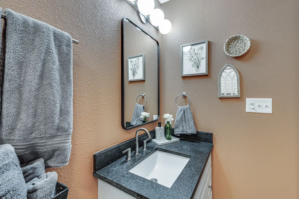 309 Lakewood Drive Waxahachie, TX 75165