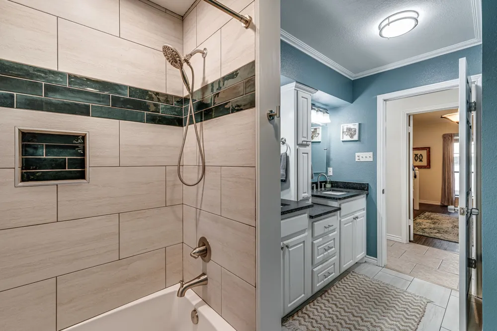 309 Lakewood Drive Waxahachie, TX 75165
