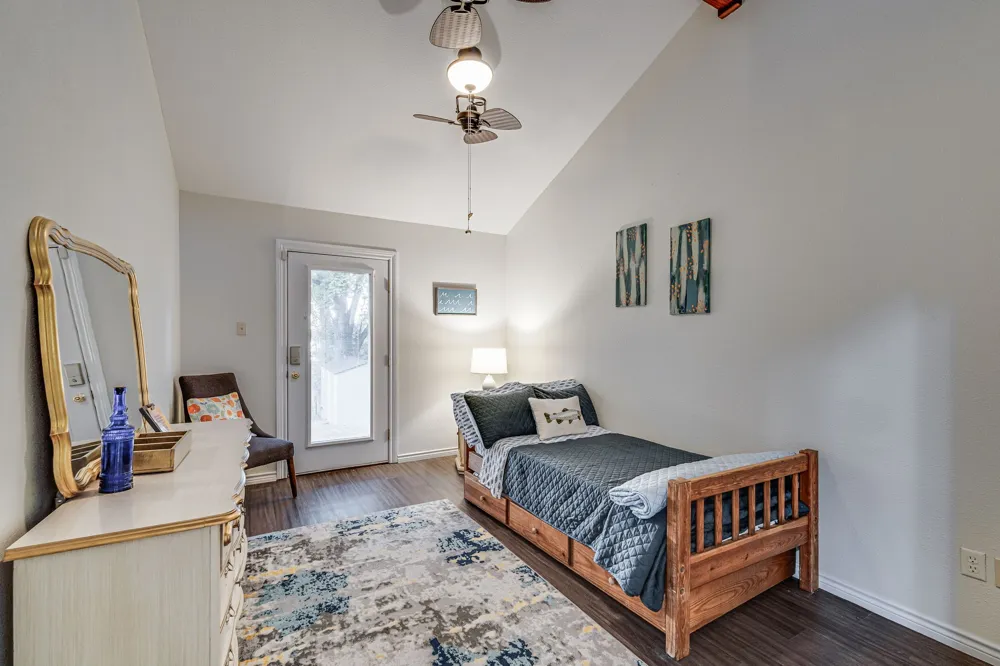 309 Lakewood Drive Waxahachie, TX 75165