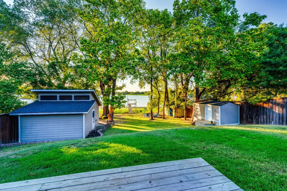 309 Lakewood Drive Waxahachie, TX 75165
