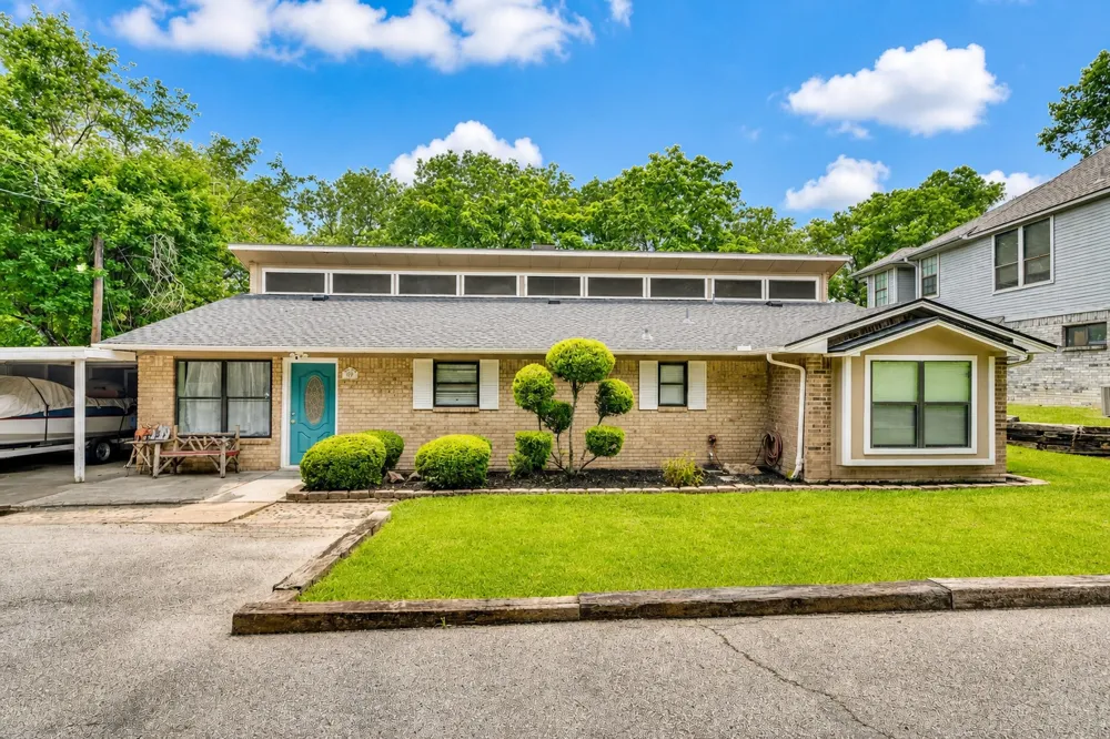 309 Lakewood Drive Waxahachie, TX 75165