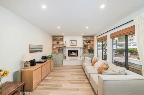 25594 Mont Pointe #4A