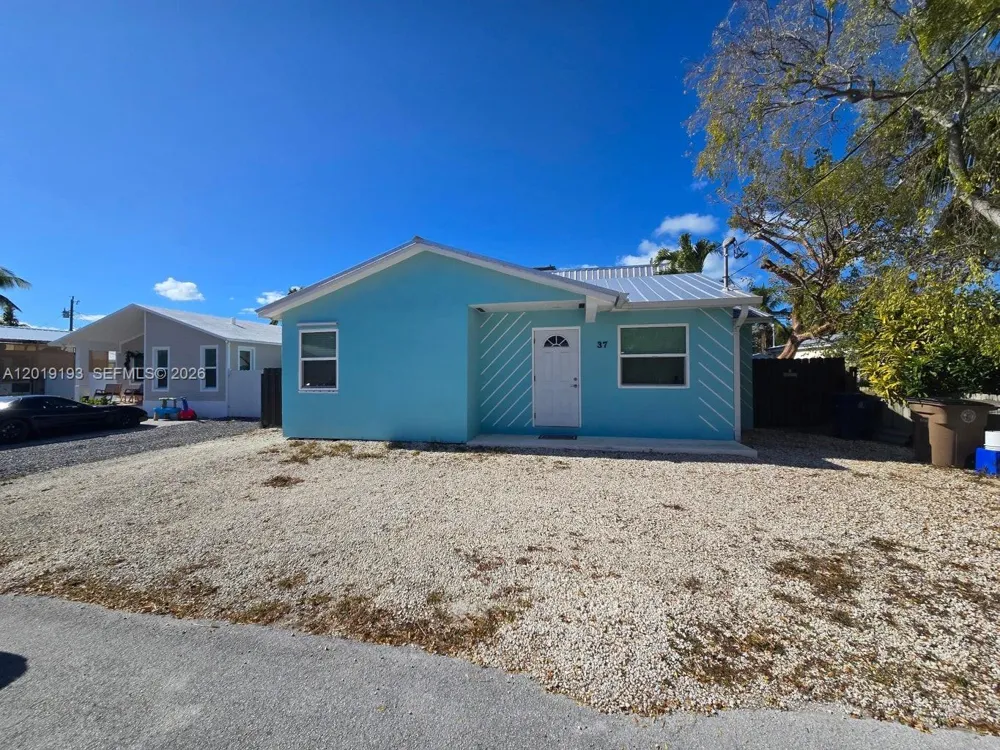 37 Orange Dr Key Largo, FL 33037