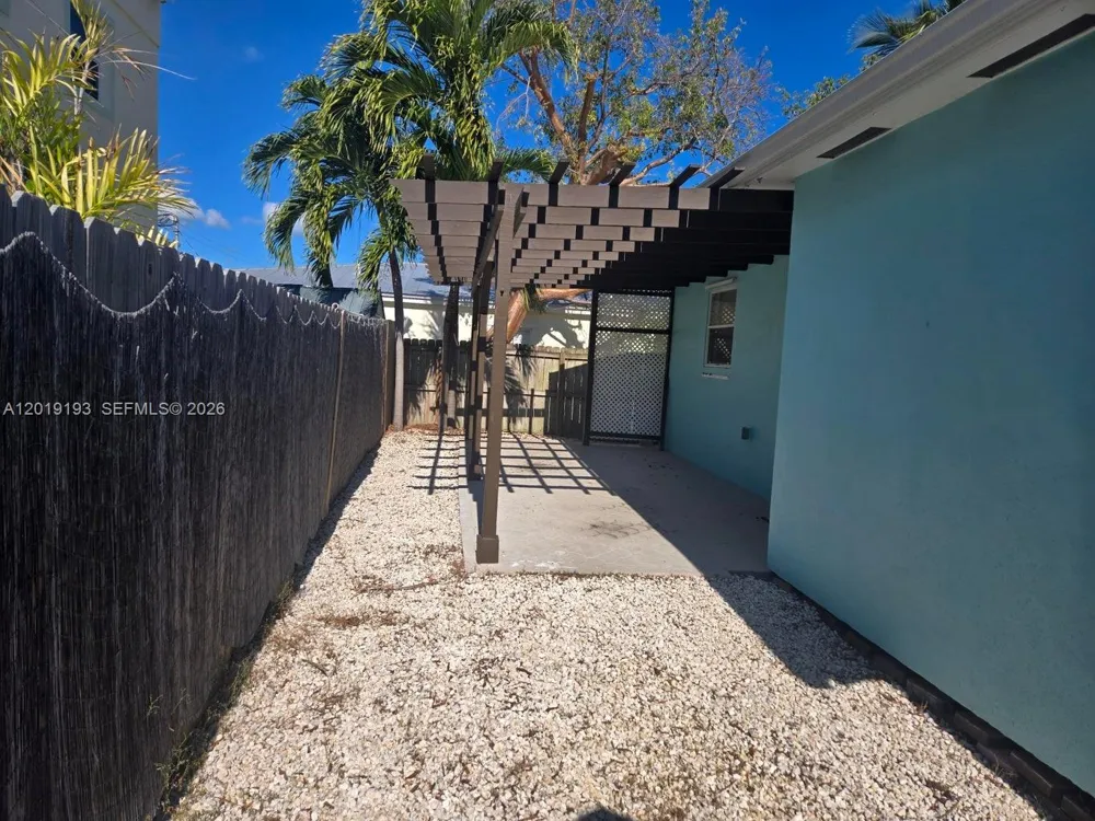 37 Orange Dr Key Largo, FL 33037
