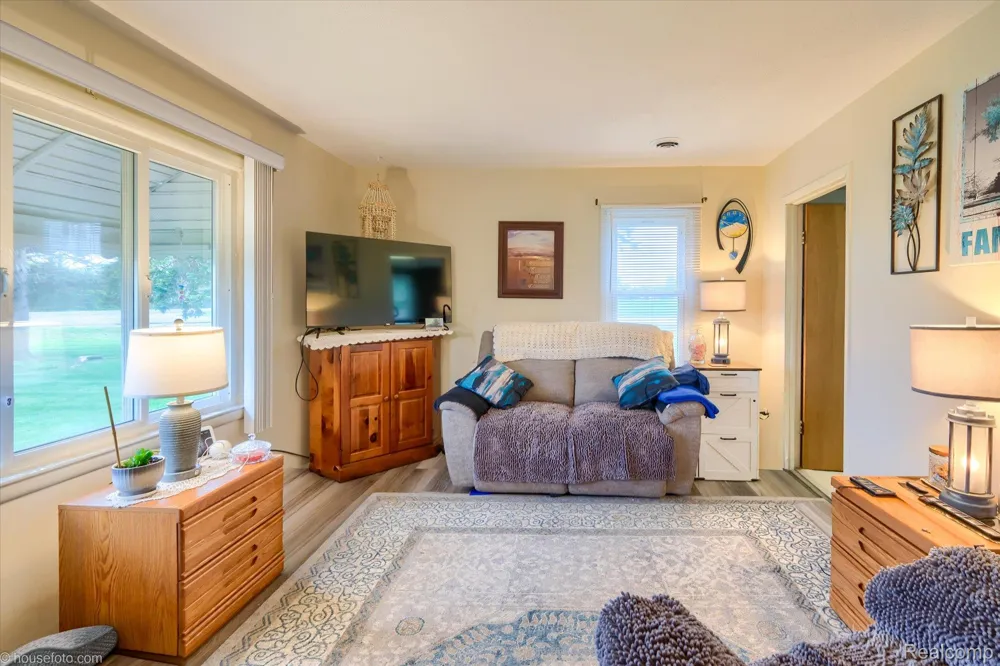 9254 Genesee Road Thetford Township, MI 48458