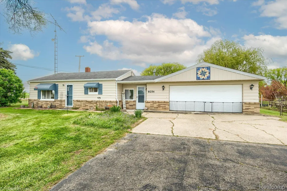 9254 Genesee Road Thetford Township, MI 48458