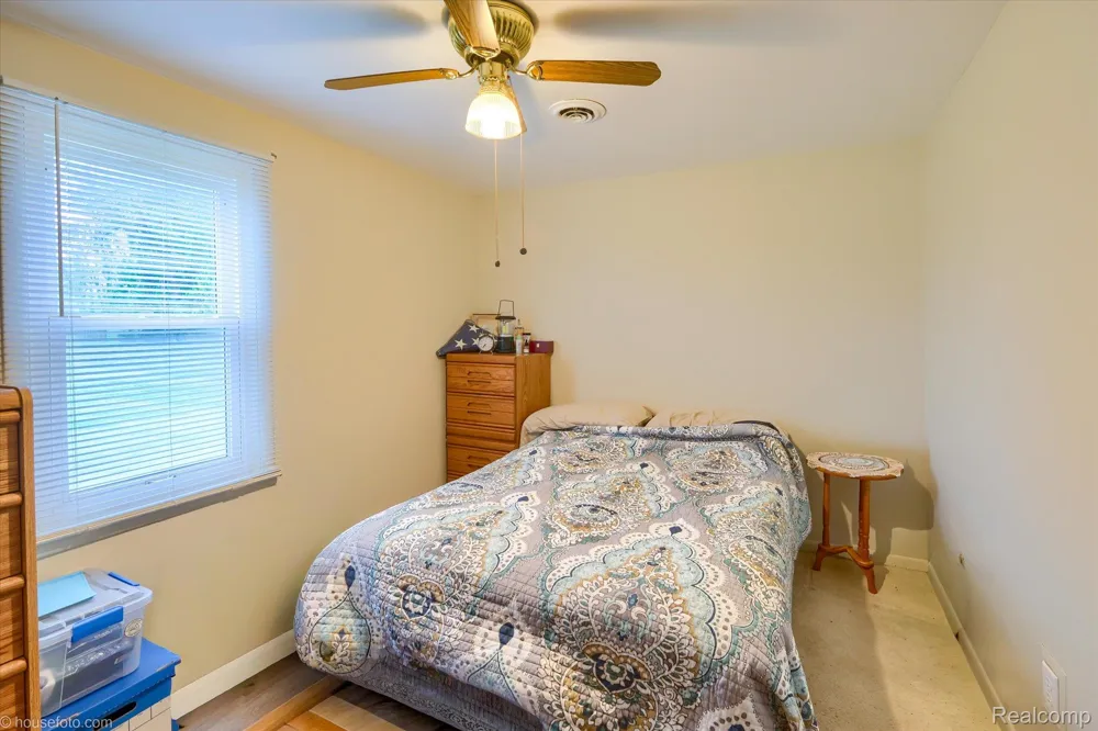 9254 Genesee Road Thetford Township, MI 48458