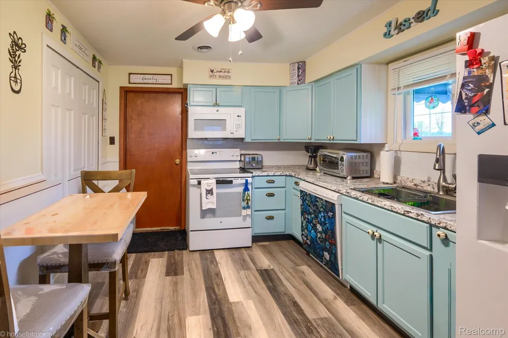 9254 Genesee Road Thetford Township, MI 48458