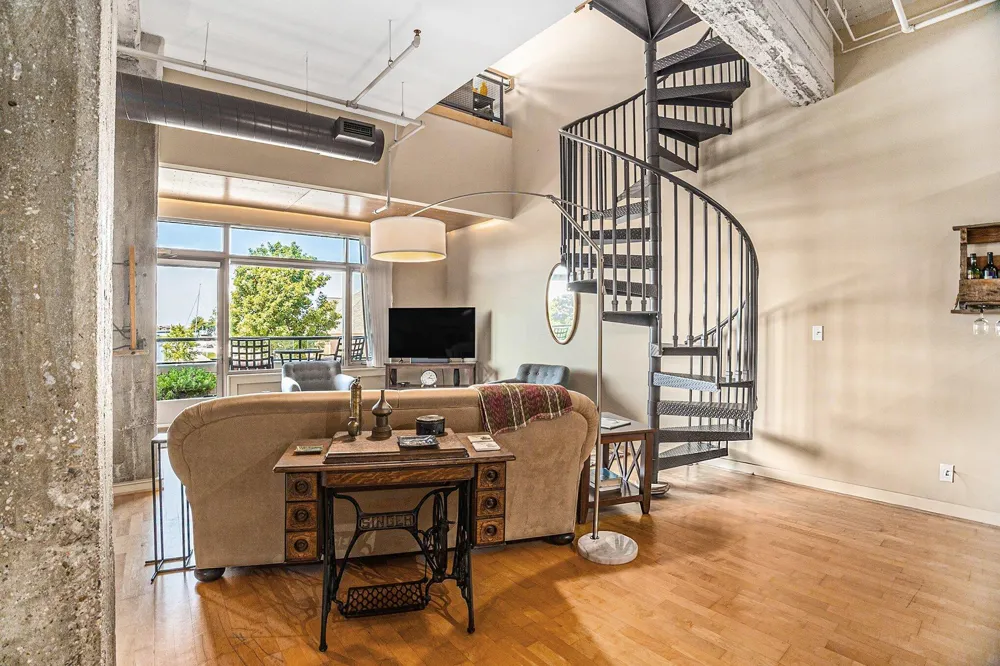 105 W Danaher Street #201 Ludington City, MI 49431