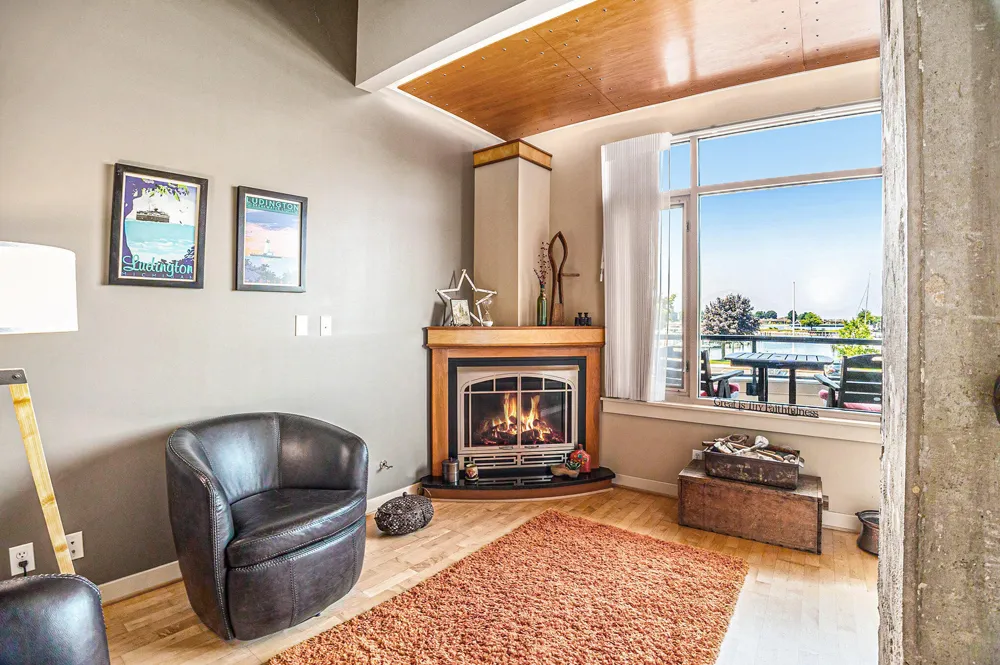 105 W Danaher Street #201 Ludington City, MI 49431
