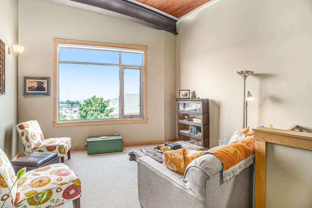 105 W Danaher Street #201 Ludington City, MI 49431