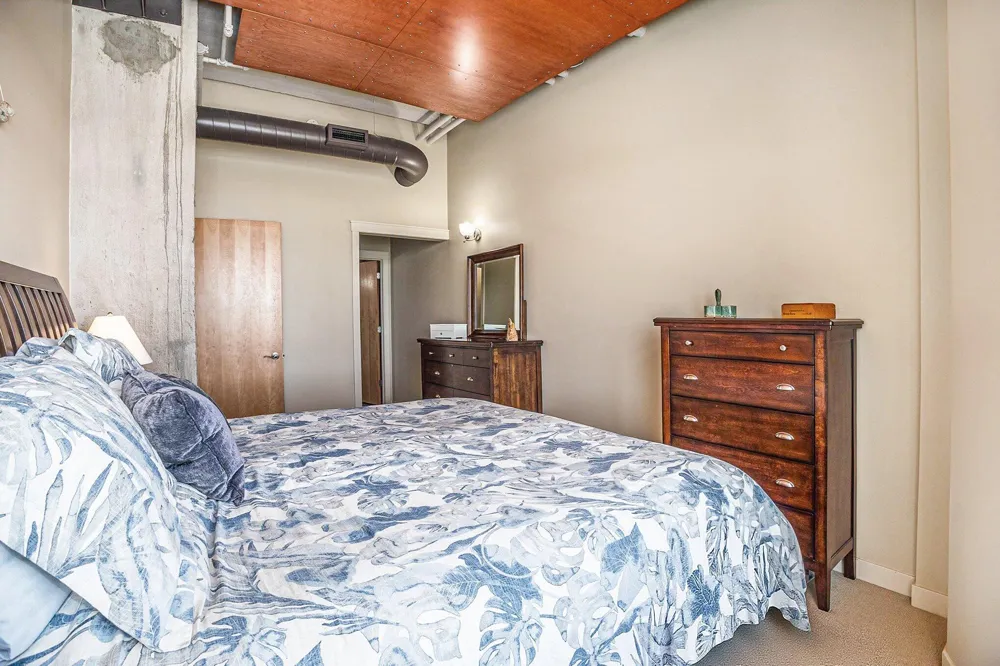 105 W Danaher Street #201 Ludington City, MI 49431